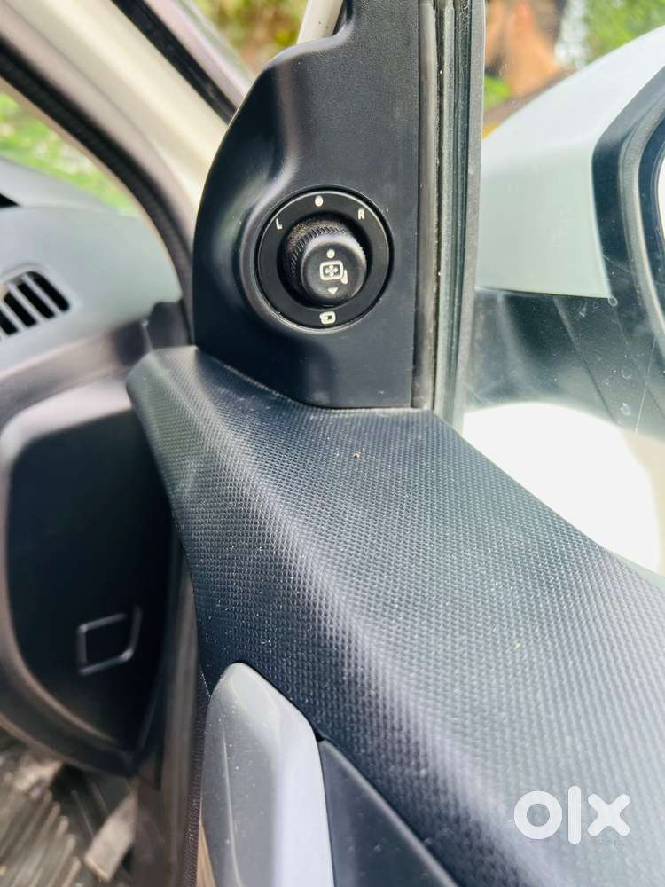 Tata Nexon 1.2 Revotron Xm (s), 2020, Petrol