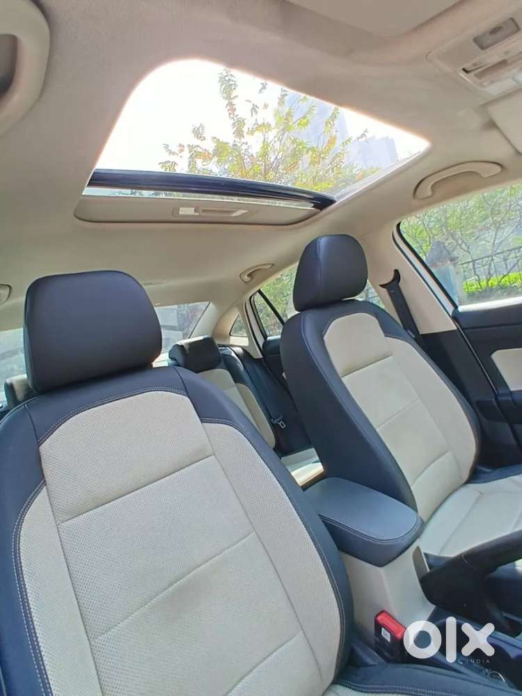 Skoda Slavia Style 1.0l Tsi At, 2023, Petrol