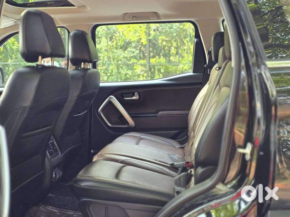 Mahindra Scorpio N Z8 Select Diesel At 2wd 7-seater, 2025, Diesel