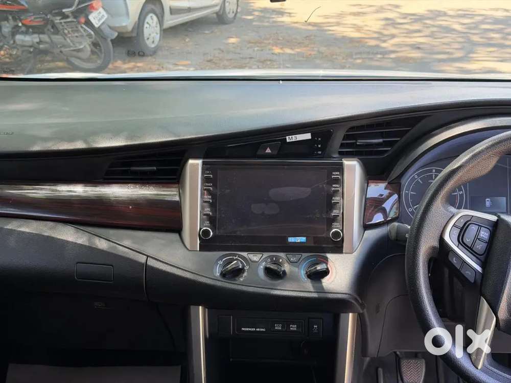 Toyota Innova Crysta 2024