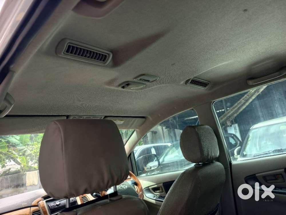Toyota Innova 2.5 G (diesel) 8 Seater, 2012, Diesel
