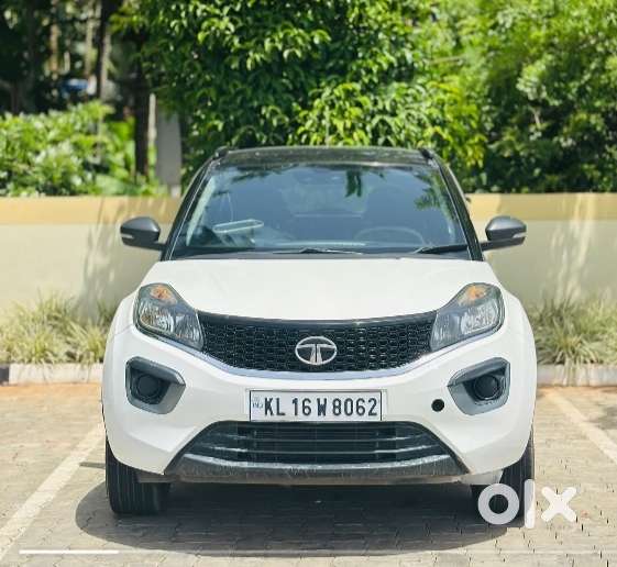 Tata Nexon Amt 1.2 Revotron Xma, 2019, Petrol