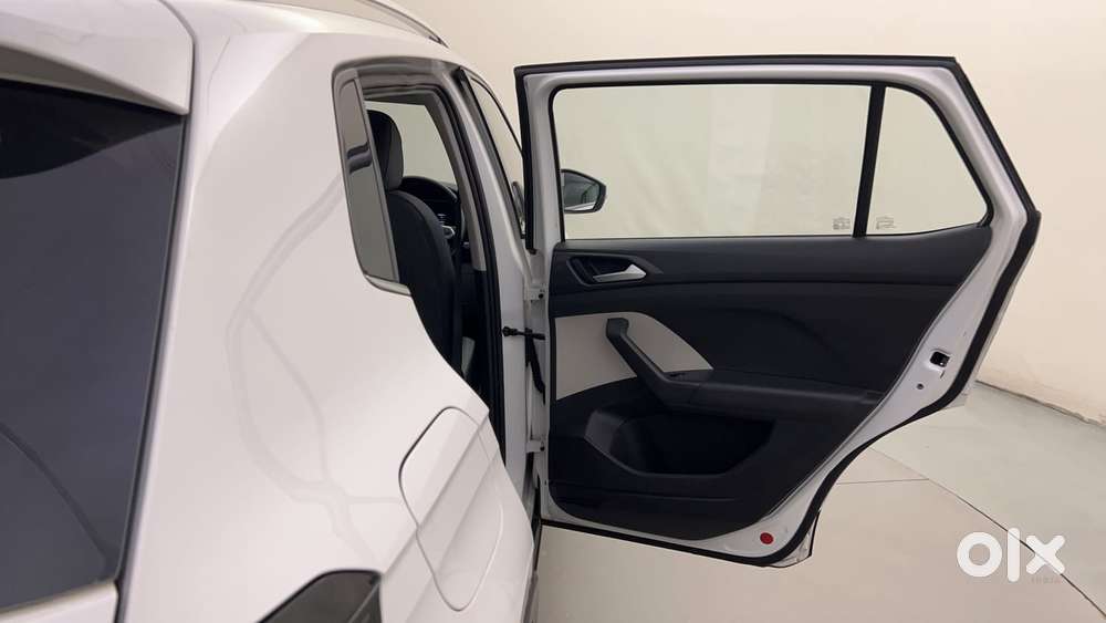 Volkswagen Taigun Topline 1.0 Tsi At (electric Seats), 2023, Petrol