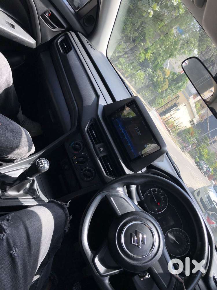 Maruti Suzuki Brezza 1.5 Lxi Smart Hybrid, 2025, Petrol