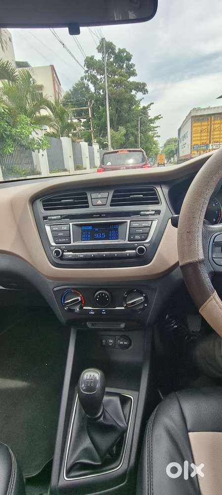 Hyundai I20 Sportz 1.2 Bs-iv, 2017, Petrol