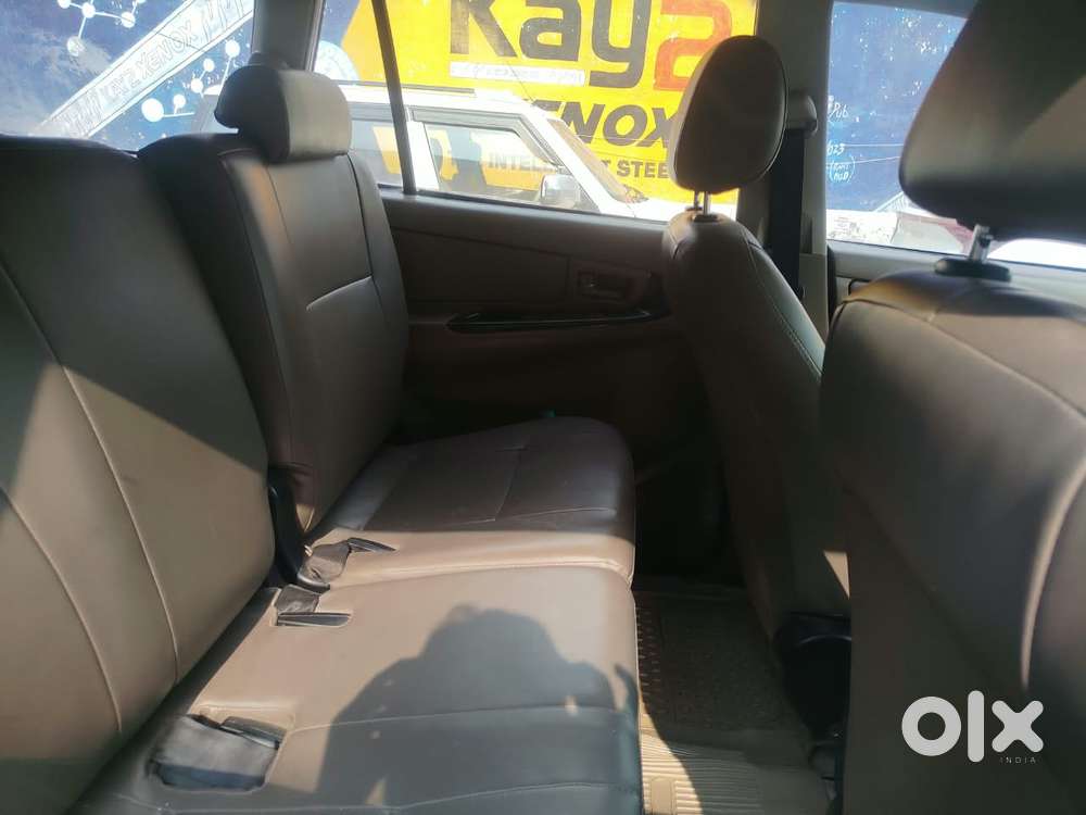 Toyota Innova 2.5 G (diesel) 8 Seater, 2015, Diesel