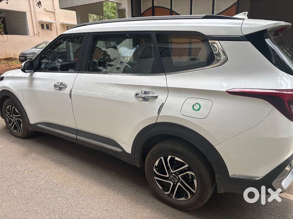Kia Carens Petrol 2023