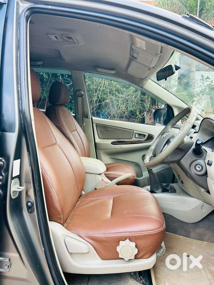 Toyota Innova 2.5 V 7 Str, 2014, Diesel