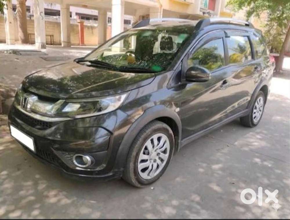 Direct Owner Br-v Diesel 2017  Good Condition  Best Price