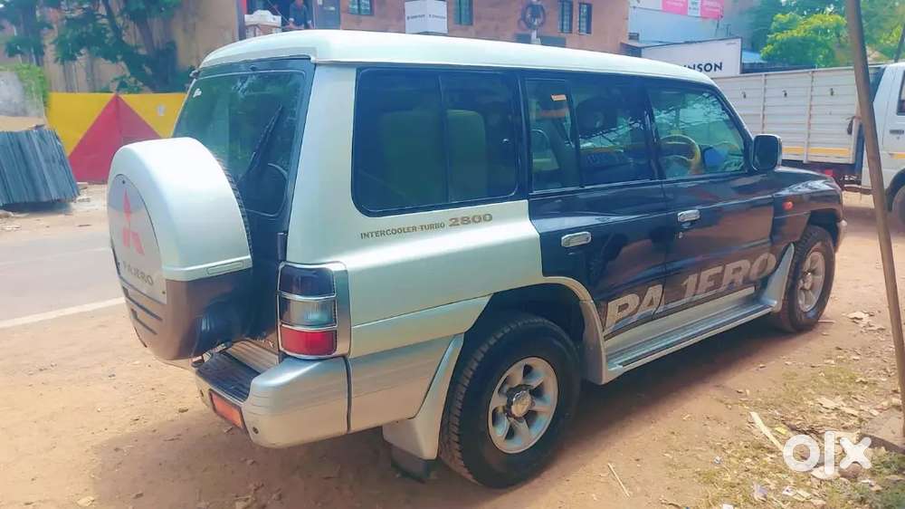 Mitsubishi Pajero 2010
