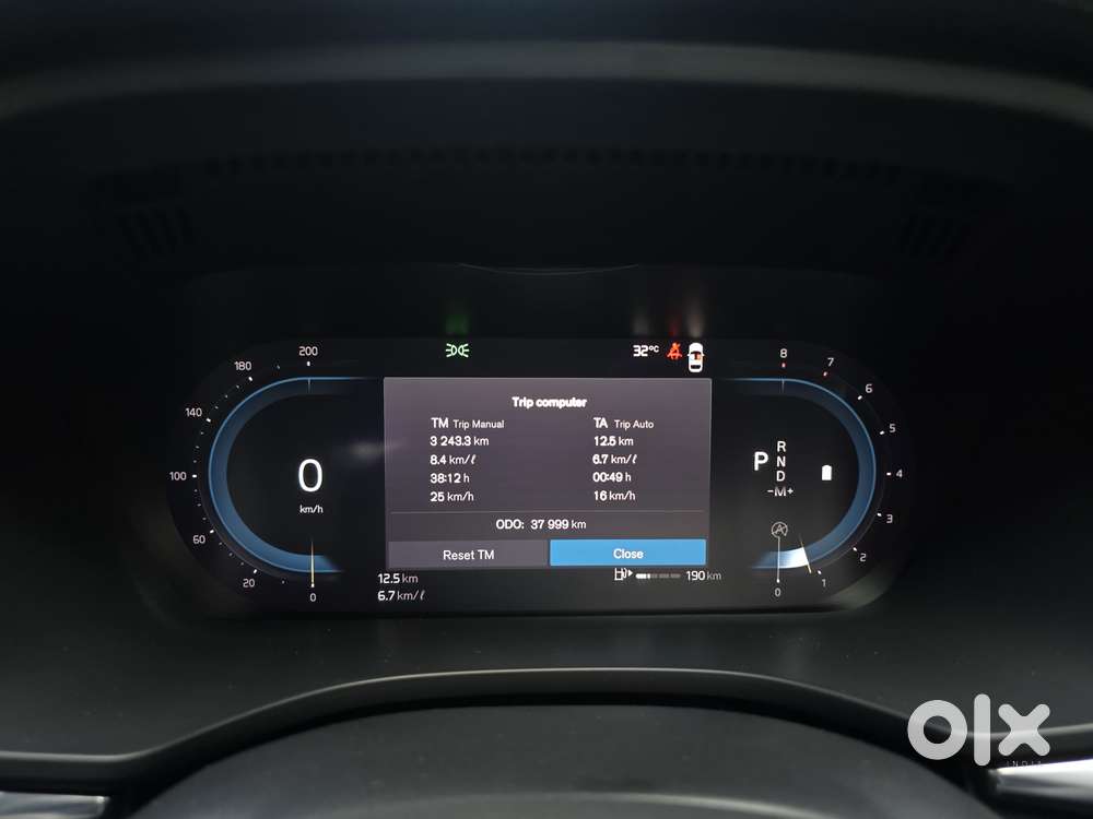 Volvo Xc60 D5 Awd Automatic, 2023, Petrol