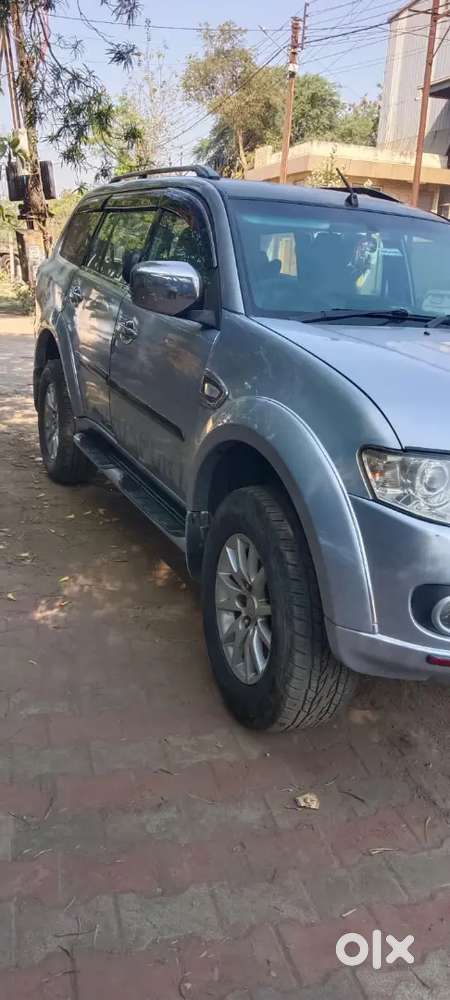 Mitsubishi Pajero Sport 2012