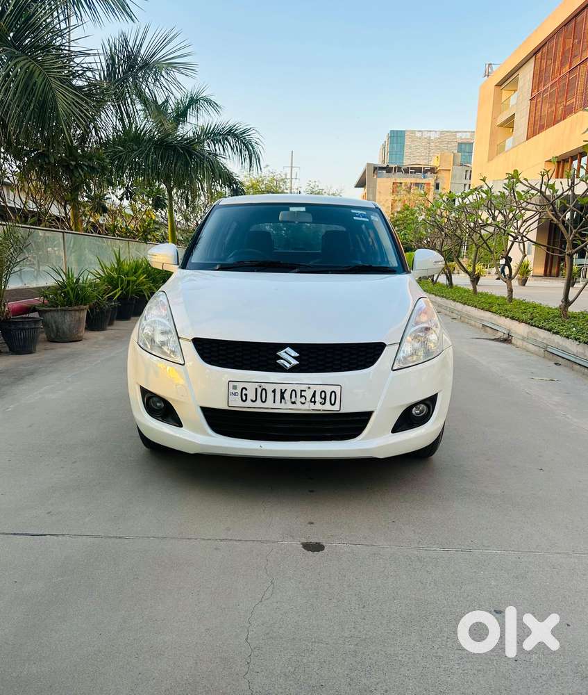 Maruti Suzuki Swift Vxi + Manual, 2012, Petrol