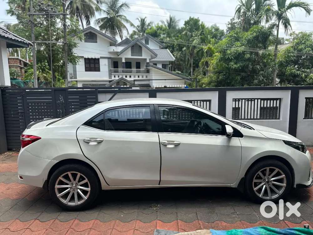 Toyota Corolla Altis 2016 Last