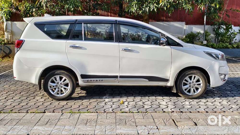 Toyota Innova Crysta 2.4 G Mt 7 Str, 2020, Diesel