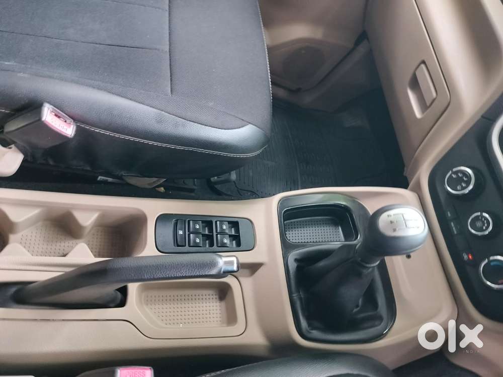 Mahindra Tuv 300 Mhawk100 T8, 2015, Diesel