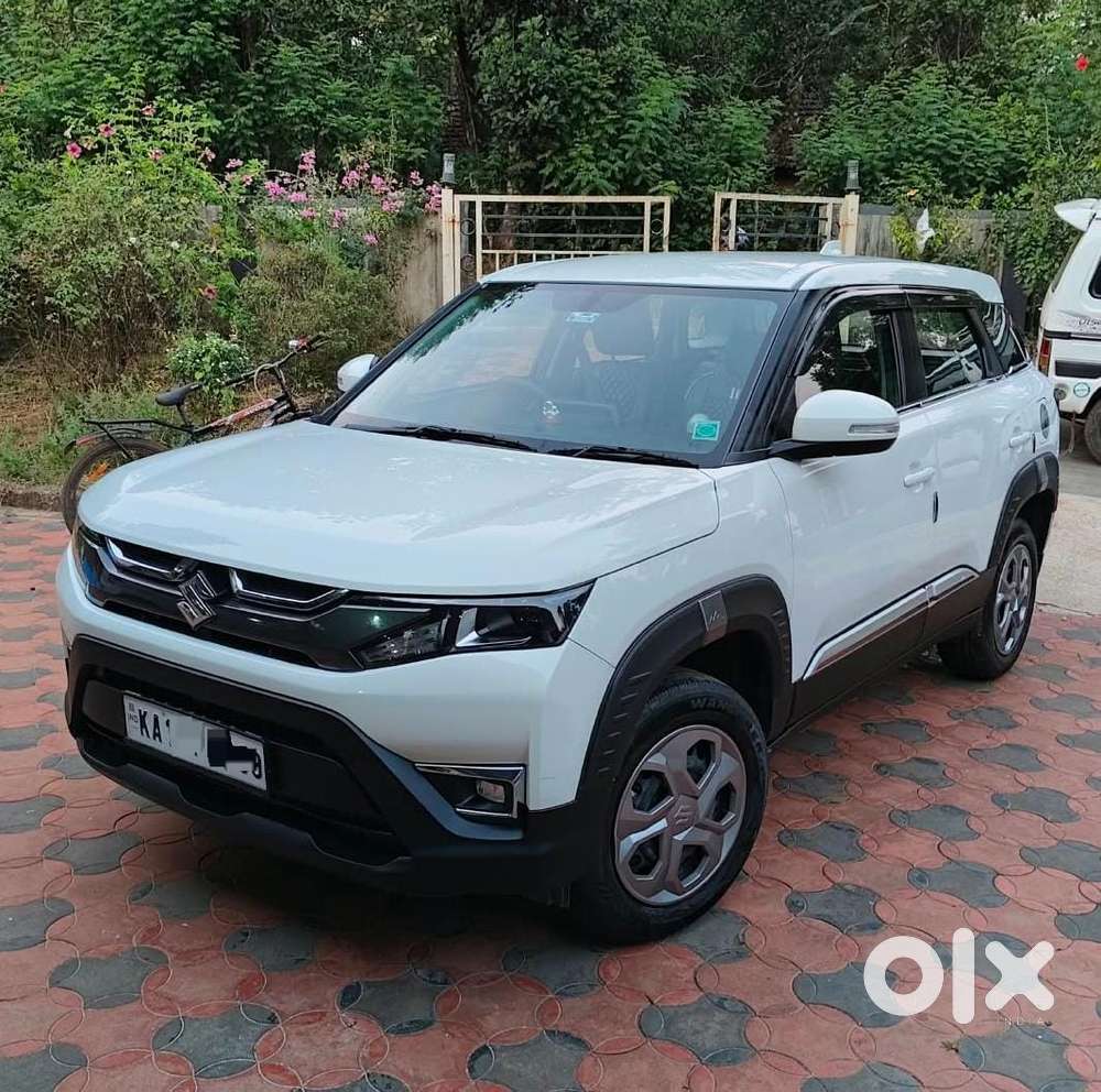 Maruti Suzuki Brezza 1.5 Vxi Smart Hybrid, 2025, Petrol