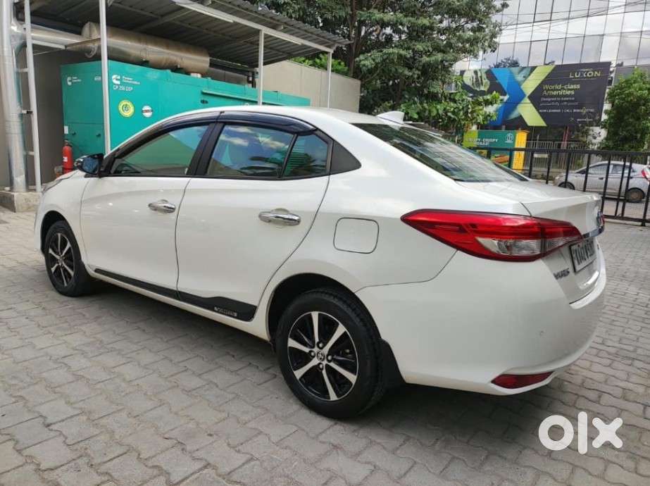 Toyota Yaris Ativ Vx Cvt, 2021, Petrol