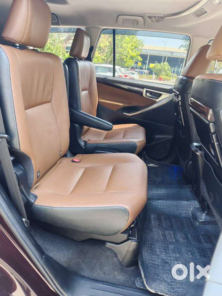Toyota Innova Crysta 2.8z Automatic, 2017, Diesel