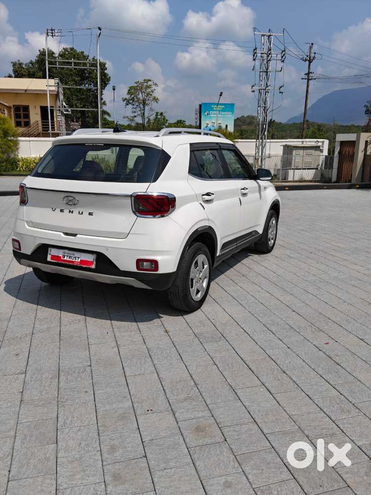 Hyundai Venue S 1.2 Petrol, 2020, Petrol