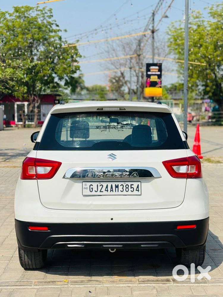 Maruti Suzuki Brezza 1.5 Vxi Cng, 2021, Cng & Hybrids