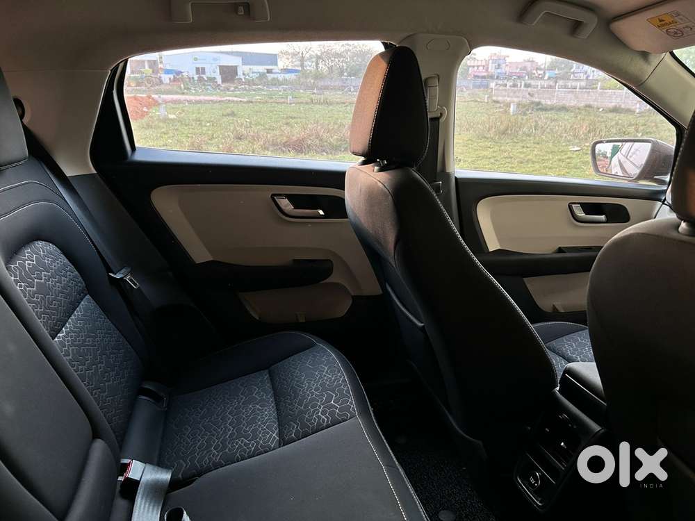 Tata Altroz Petrol Looking For Serious Buyer