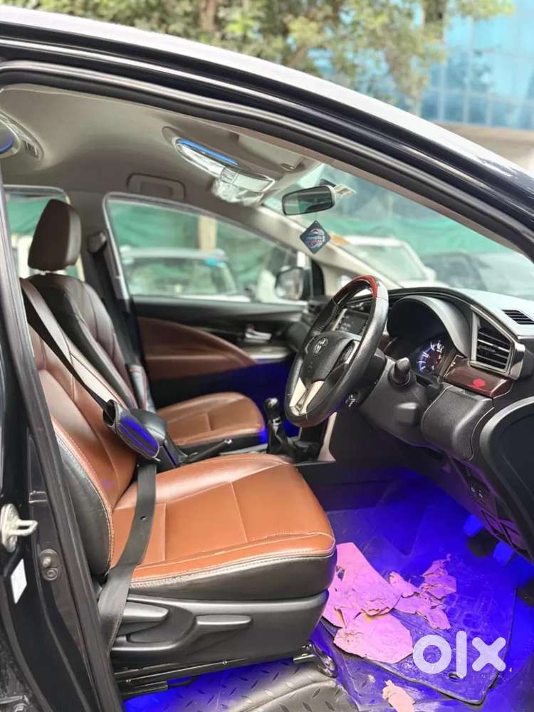 Toyota Innova Crysta [2020-ongoing] 2.4 Vx 8 Str, 2021, Diesel