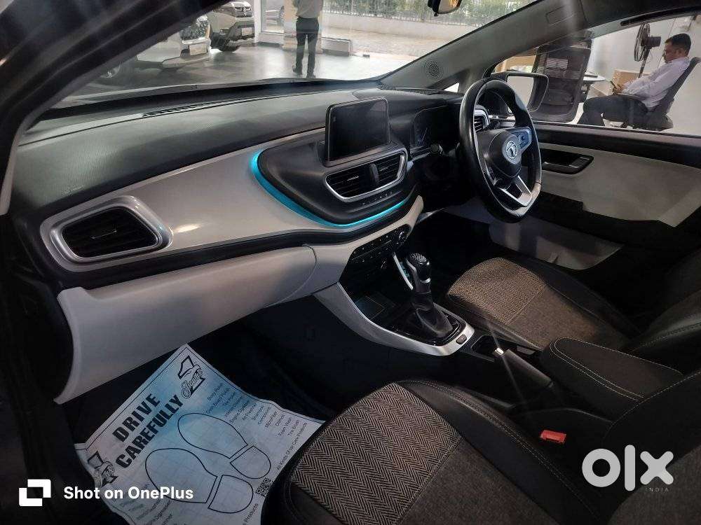 Tata Altroz 1.2 Xz Plus Rtn Dct, 2023, Petrol