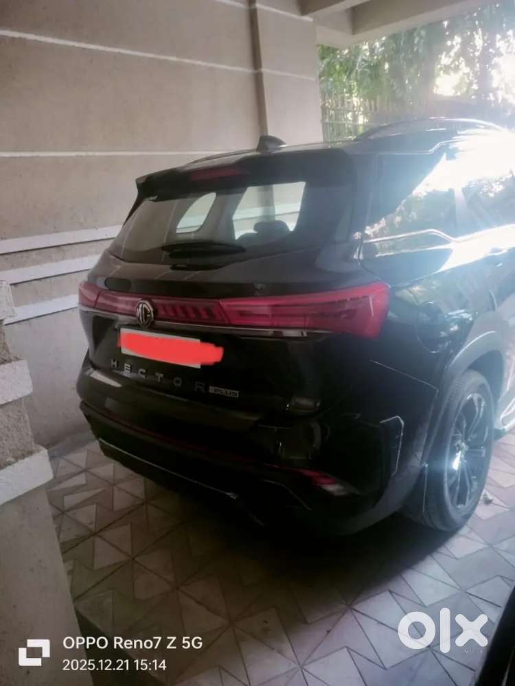 Immaculate Mg Hector Plus Dec 2024 Petrol Cvt For Sale