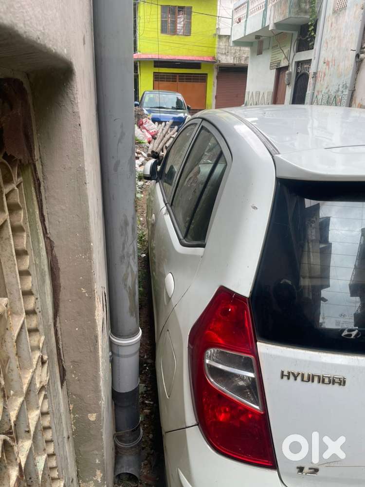 Hyundai I10 Sportz Petrol 2011