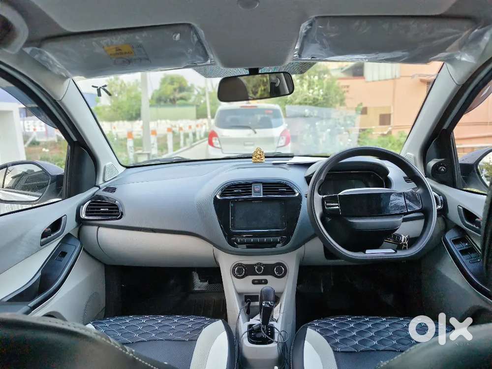 Tata Tiago 2025 Petrol Revotron Xta