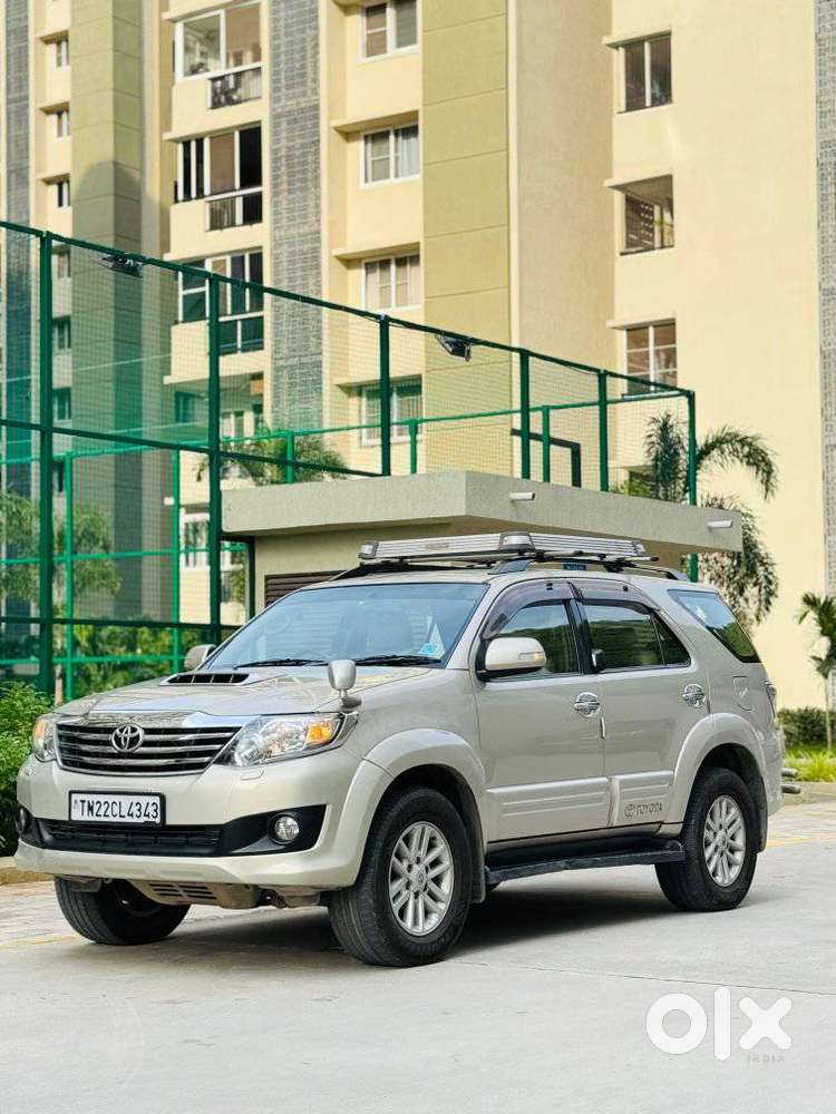 Toyota Fortuner 4x2 Manual, 2013, Diesel