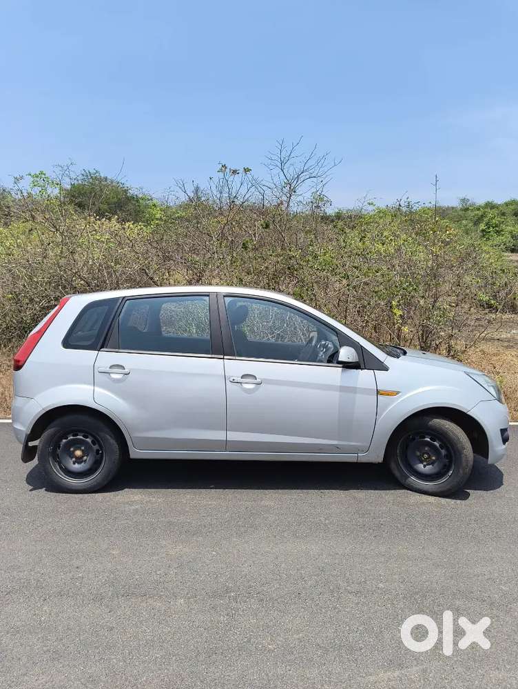 2011 Ford Figo Zxi 2nd Owner Quick Sale