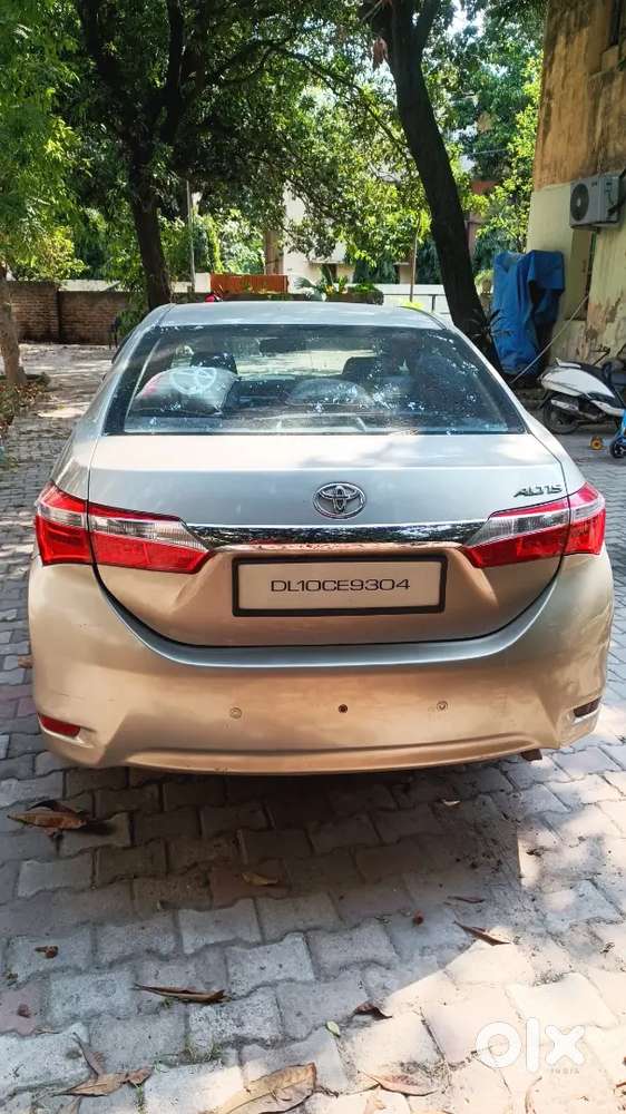 Toyota Corolla Altis 2015