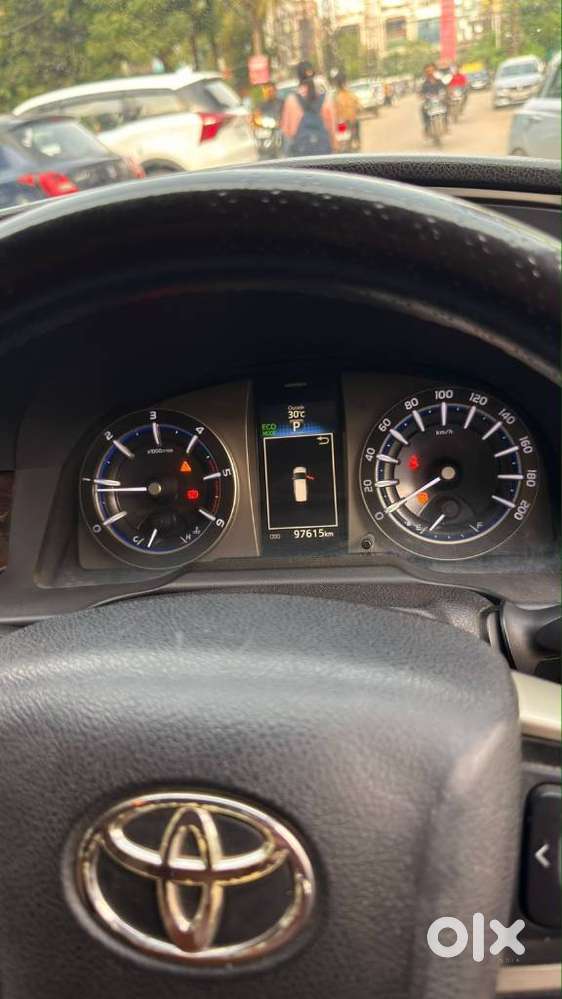 Toyota Innova Crysta 2.8z Automatic, 2017, Diesel