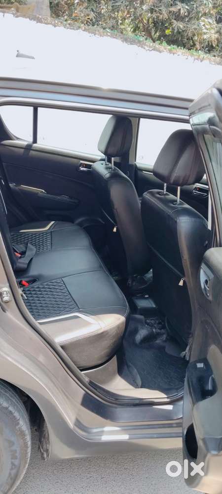 Maruti Suzuki Swift Vxi + Manual, 2017, Petrol