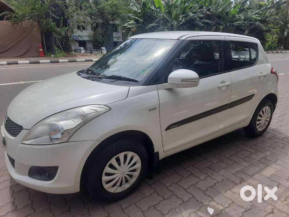 Maruti Suzuki Swift 2013 Vxi Petrol 44850 Km