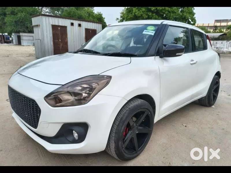 Maruti Suzuki Swift 1.3 Zxi, 2022, Petrol
