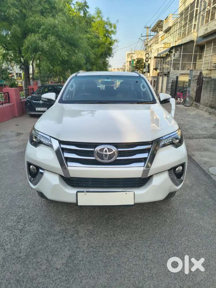 Toyota Fortuner 2017 Diesel 149000 Km Driven