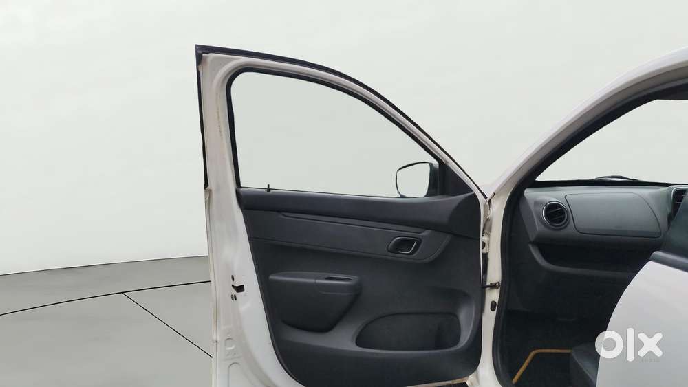 Renault Kwid 2019-ongoing 1.0 Rxt Amt (o), 2016, Petrol