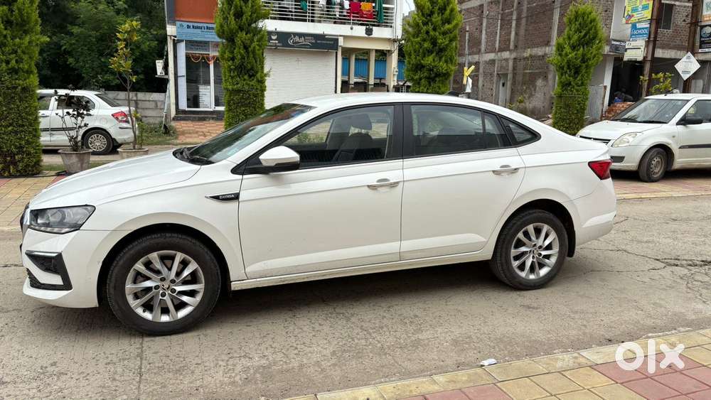 Skoda Slavia Style 1.5l Tsi Mt, 2023, Petrol