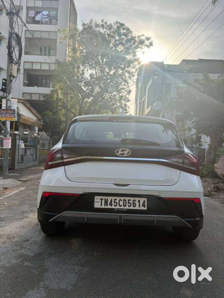 Hyundai I20 Asta (o) 1.2 Mt, 2024, Petrol