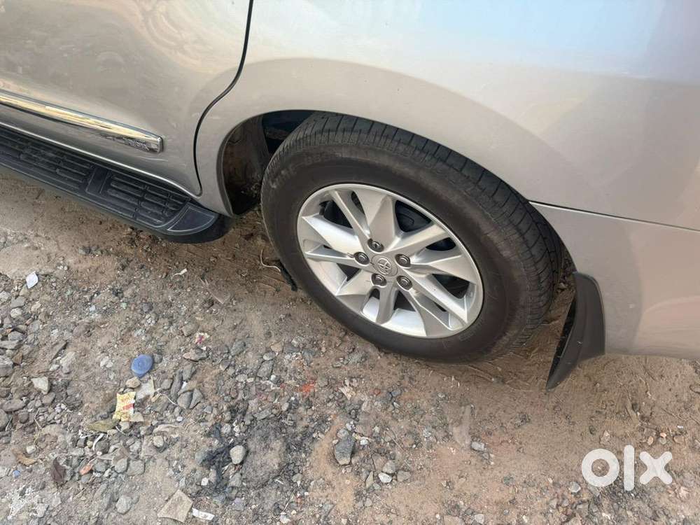 Toyota Innova Crysta 2023 Diesel 65000 Km Driven
