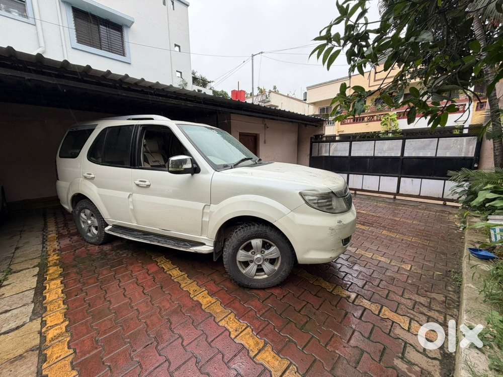 2013 Tata Safari Storme Vx 2.2 Diesel  2nd Owner  New At Tyres
