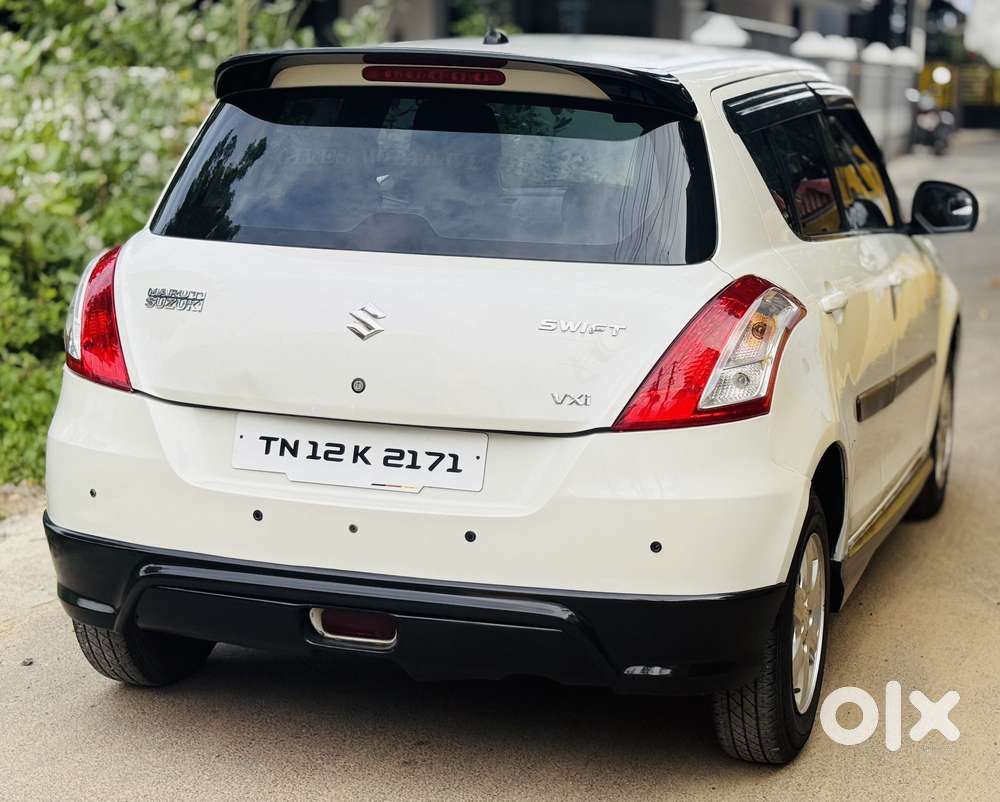 Maruti Suzuki Swift Vxi + Manual, 2015, Petrol