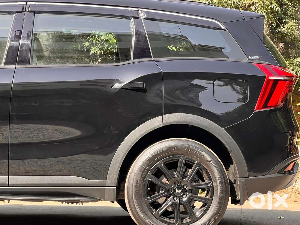 Mahindra Xuv700 2.0 Ax 7 Petrol At Str, 2025, Petrol