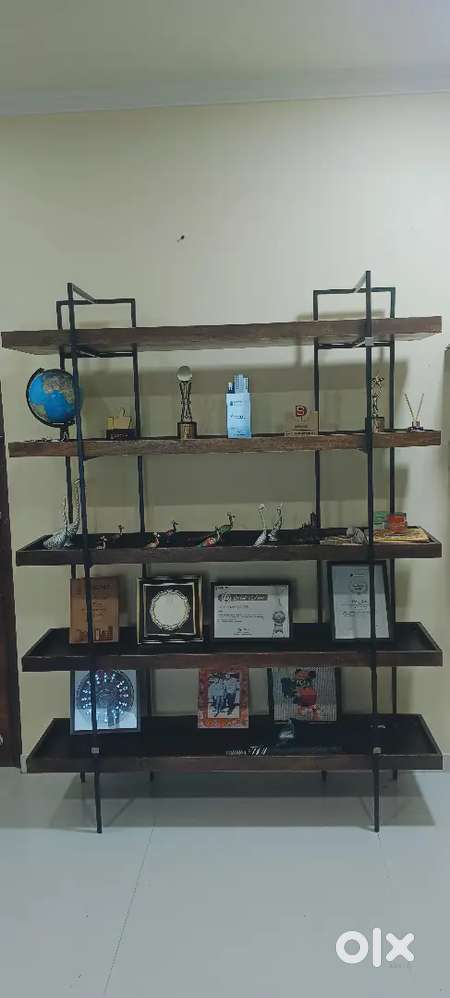 Book Garmon walnut shelving unit