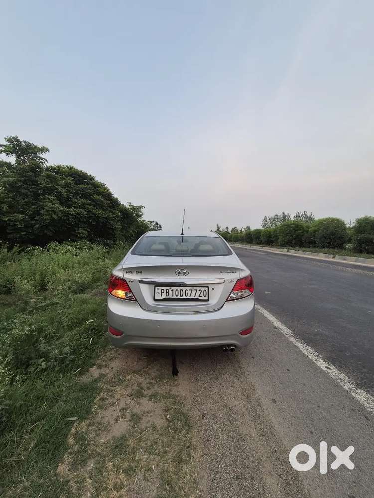 Hyundai Verna 1.6 Fluidic Petrol Manual 2011