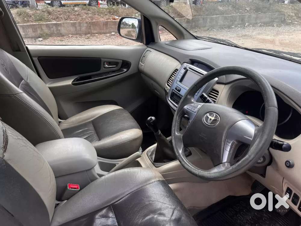 Toyota Innova 2.5 Zx Diesel 7 Seater Bsiii, 2014, Diesel