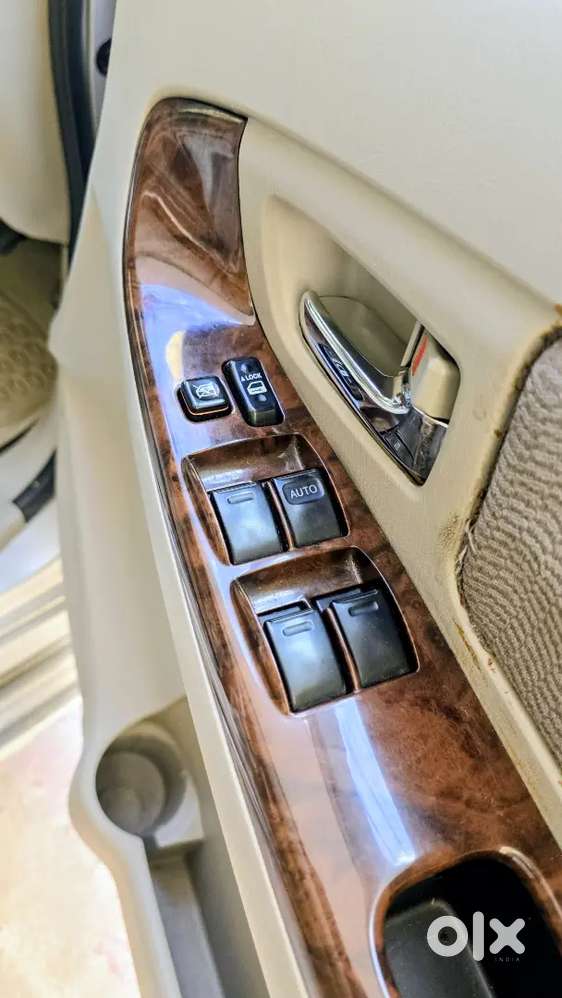 Rare Opportunity – 2013 Toyota Innova 2.5 V Diesel